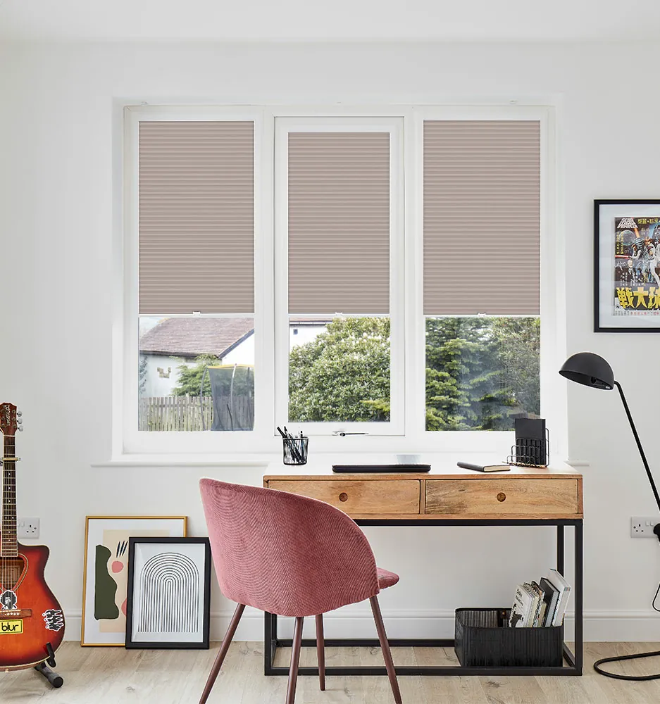 CELL PF CELESTE NUDE WINDOW