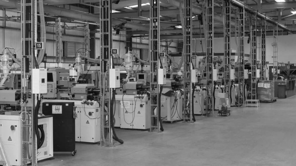 Machines Blk Wte scaled 1